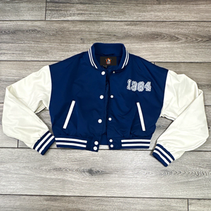 Veste universitaire bleu marine pour homme avec manches blanches, broderie 1984, style preppy, boutonnée, courte, pour l'automne - Product Image 5