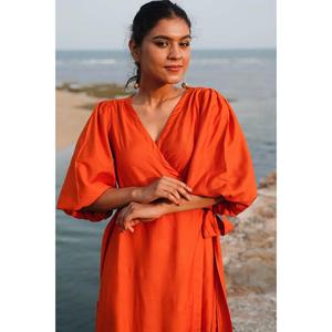 เดรสยาวสีส้มสำหรับผู้หญิง คอเหลี่ยม แขนพอง สไตล์ลำลองสำหรับฤดูร้อน ชายหาด ผูกเอว ทรงสวยเป็นธรรมชาติ เป็นมิตรกับสิ่งแวดล้อม ดีไซน์หรูหรา - Product Image 2