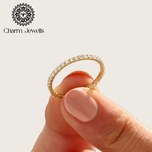Bague de fiançailles minimaliste pour femme Charm_Jewells en argent avec moissanite taille brillant rond sertie à griffes, certifiée IGI, 3 grammes - Product Image 3