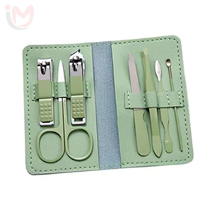 Ensemble de soins de manucure et pédicure de luxe 7-en-1, coupe-ongles, lime à ongles, ciseaux en acier au carbone avec étui en PU - Product Image 1