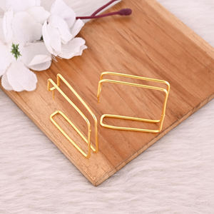 Boucles d'oreilles créoles simples en laiton, bijoux minimalistes modernes pour femmes, boucles d'oreilles créoles en laiton de haute qualité, commande en gros - Product Image 4