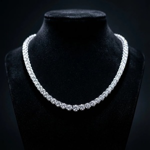 สร้อยคอเพชรทรงกลมสำหรับผู้สำเร็จการศึกษา - ทอง 9k, 14k, 18k - Product Image 2