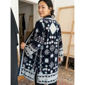 Chaqueta Acolchada Reversible de Terciopelo Estilo Bohemio con Estampado Floral, Cuello Mandarín, Forro de Lino y Spandex, con Flecos, para Invierno, Estilo Chinoiserie Cielo de Medianoche - Product Image 3