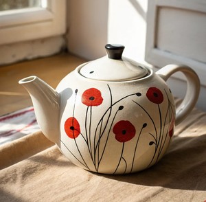 Tetera Floral Daisy con Boquilla de Vertido Suave, Asa de Agarre Cómodo, Cuerpo que Conserva el Calor, Perfecta para Servir Té con Encanto - Product Image 4