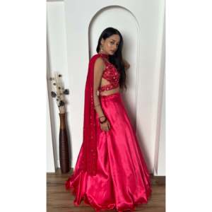 ชุดราตรีออกแบบหรูหรา lehenga choli และ dupatta ที่สวยงามสำหรับงานปาร์ตี้ - Product Image 2