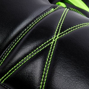 Gants de boxe professionnels durables les plus vendus, avec logo personnalisé, en cuir noir et vert, pour l'entraînement et le sparring - Product Image 5
