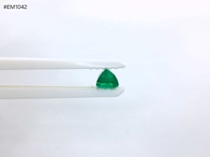 Esmeralda Zambiana 100% Natural, Corte Octogonal Facetado, 3.55ct, Piedra Suelta Premium, Color Verde, Claridad Excelente, Para Joyería - Product Image 6