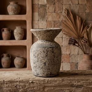 Urne en terre cuite rustique népalaise, pot en argile à large ouverture, vase décoratif en céramique fait main pour table - Product Image 4