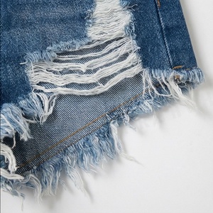 Shorts de mezclilla de cintura alta con borde deshilachado de primera calidad para mujer, diseño urbano, pierna corta, color personalizado, para atuendos casuales de verano - Product Image 6