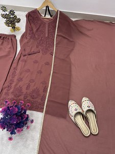 Conjunto de Moda: Top de Rayón con Bordado de Hilo de Algodón y Pantalón Kurta, Combinación de Colores Elegante, Ropa Casual para Uso Diario - Product Image 5