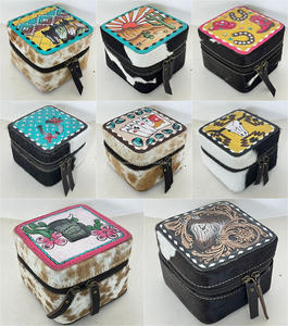 Boîte à bijoux miniature en cuir de vachette travaillé à la main, très tendance, adorable design floral rose, luxueuse boîte carrée pour organiser les bagues, pour femmes - Product Image 5