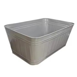 Ensemble de jardinières en métal galvanisé rustique, forme ovale avec poignées, durable pour une utilisation en extérieur, conteneur pour fleurs et plantes vertes - Product Image 4