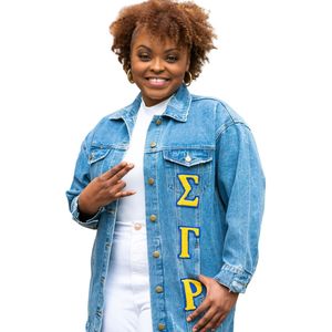 Chaqueta vaquera Sigma Gamma Rho para mujer, estilo casual, con letras griegas de chenilla, talla grande - Product Image 1