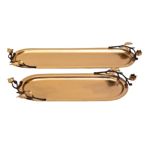 Bandeja metálica con acabado dorado y asa de latón con diseño de orquídea, bandeja para servir alimentos, organizador de cocina para el hogar, bandeja para servir postres y galletas, en oferta. - Product Image 1