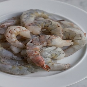 Crevettes blanches fraîches, sans tête, sans peau, emballage en vrac, taille 51/70, stockage réfrigéré, durée de conservation de 7 jours - Product Image 2
