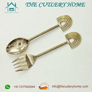 Juego de servir de ensalada dorada con mango de una sola hoja de latón de alta calidad Cubiertos de metal Premium para compradores a granel - Product Image 6