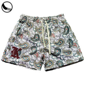 Shorts de football personnalisés en polyester à sublimation intégrale, unisexe, pour loisirs et entraînement, qualité OEM supérieure, vente en gros - Product Image 1