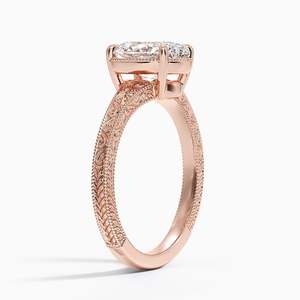แหวนโซลิแทร์ระดับพรีเมียมพร้อมรายละเอียดแกะสลักในทองคำขาว 14K - Product Image 6