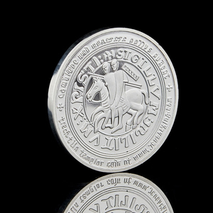 Moneda Conmemorativa Personalizada de los Caballeros Templarios con Cruz Roja, Tono Plateado, Inscripción Latina, Recuerdo Medieval - Product Image 3