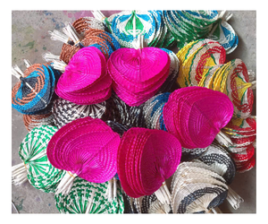 พัดไม้ไผ่ทำมือสไตล์ใบปาล์มสำหรับงานแต่งงานและตกแต่ง - Product Image 1