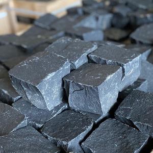 Adoquines de Piedra Arenisca Negra Natural Modernos con Superficie Cincelada de Piedra Natural, Tamaño Personalizado para Uso Exterior - Product Image 4