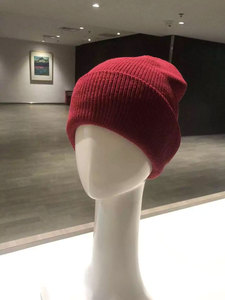 Bonnet classique en acrylique tricoté, confortable, chaud, ajustement élastique, unisexe, épais, doux et douillet pour l'hiver - Product Image 2