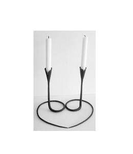 Portavelas minimalista de hierro, adecuado para hogares de diseño limpio y efectos de iluminación decorativos sutiles - Product Image 6