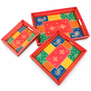 Juego de Bandejas de Madera Pintadas a Mano, 3 Piezas, Diseño Floral Indio Tradicional, Bandejas Multifuncionales para Servir, Color Rosa Amboz, para Bodas y Diwali - Product Image 4