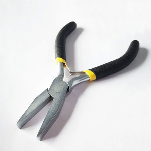 Pince à extensions capillaires professionnelle en acier pour application de micro-anneaux et nano-anneaux, à précision plate - Product Image 1