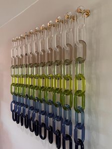 Décoration murale en résine NoorBaba avec chaîne, design Art Déco, faite à la main pour la chambre ou le salon - Product Image 5