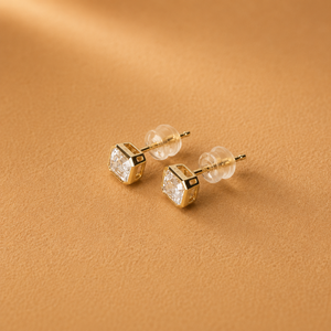 Boucles d'oreilles minimalistes hexagonales en diamant de laboratoire taille Asscher 1 carat, monture griffe en or massif 14K, qualité VVS-VS, personnalisables - Product Image 4