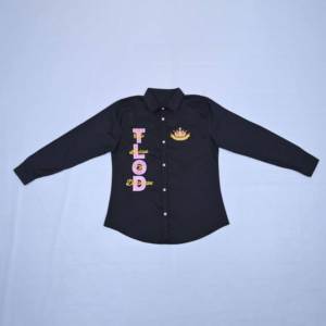 Polo de rugby bleu de qualité supérieure avec logo personnalisé, fabrication sur mesure, boutons sur le devant et broderie, chemise pour femme - Product Image 3