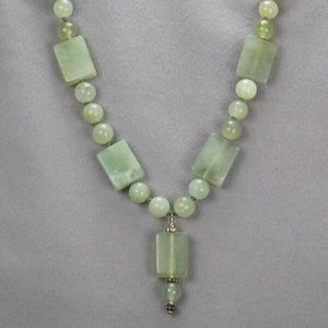 Collar de Cuentas de Resina Hecho a Mano para Unisex, con Diseño de Luna, Moderno y Lindo, Joyería de Moda para Fiestas, de la India - Product Image 1