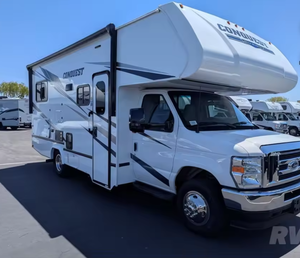 Autocaravanas Gulf Stream RVs Conquest Clase C de Lujo, Usadas, en Excelente Estado, Años 2024, 2023, 2022, 2021, para Camping - Product Image 4