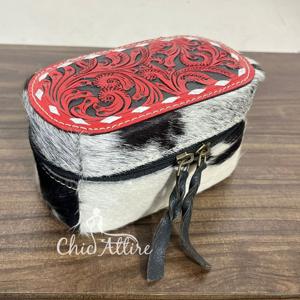 Boîte de rangement pour bijoux en cuir et fourrure, artisanale, design floral tendance, forme ovale, mini organisateur pour boucles d'oreilles et bagues pour femmes - Product Image 1