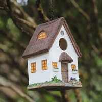 Nichoir décoratif suspendu en résine, style chalet, pour jardin, patio, cour et pelouse