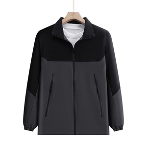 Chaqueta Cortavientos Ligera para Hombre, Abrigo de Poliéster Cómodo con Logotipo Elegante y Cuello Alto para Viajes al Aire Libre - Product Image 2