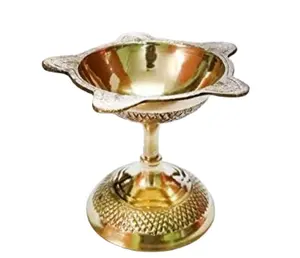 Best quality brass diya Manufacturer Brass Diya handicraft Of Collection Of brass Diya
