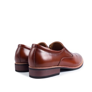 Chaussures classiques en cuir de la meilleure qualité d'affaires d'hommes, OEM disponible - Product Image 2