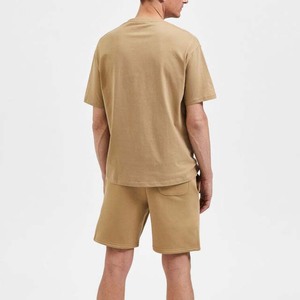 Ensemble de survêtement homme 2026 à manches courtes, design estival avec logo, haute qualité, élégant et confortable - Product Image 2