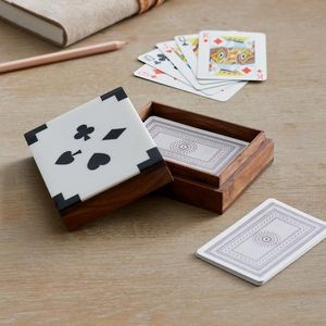 Caja de Almacenamiento de Cartas de Póker de Resina con Diseño Moderno de As de Póker, Estilo Clásico para Decoración de Sala de Estar - Product Image 6