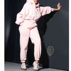 ชุดเซ็ตเสื้อครอปฮู้ดดี้และกางเกงวอร์มสำหรับผู้หญิง แบบซิป ใส่ได้ทุกฤดู - Product Image 5