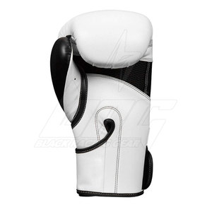 Gants de boxe en matériau durable, fabricants pakistanais de gants de boxe, gants de boxe robustes - Product Image 3