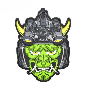 Patchs en caoutchouc de haute qualité, personnalisés, pas chers, thermocollants, en PVC souple, pour la vente au détail et les vêtements. - Product Image 4