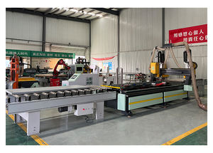 Machine de découpe CNC pour portes en bois massif, <span class=keywords><strong>4</strong></span> <span class=keywords><strong>côtés</strong></span>, scie à panneaux automatique pour le travail du bois - Product Image 3