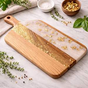 Planche à découper artisanale en bois d'acacia et résine époxy Bela, motif rivière feuille d'or, forme rectangulaire, 1,3 cm d'épaisseur, compatible lave-vaisselle - Product Image 2