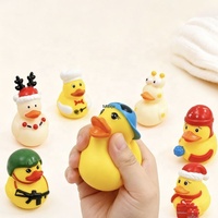 Canards en caoutchouc vinyle personnalisables avec logo, canardons colorés qui couinent, jouets de plage et de piscine pour compétitions et jeux de fête