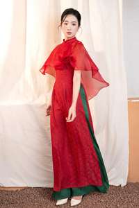 Robe Ao Dai moderne en brocart de soie pour femmes vietnamiennes - Superposition d'épaules en mousseline transparente avec motif de roses KAD27 - Product Image 3
