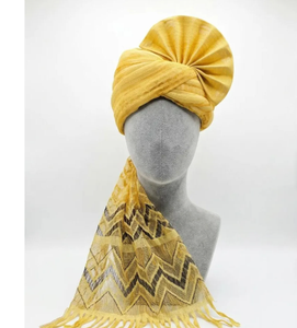 Turban traditionnel en mélange de soie Mustard Gold Barati Pagri avec Palla en zigzag de créateur - Product Image 3