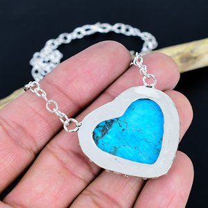 Colgante de Cadena con Forma de Corazón de Turquesa: Collar de Plata de Ley 925, Joyería de Diseño Hecha a Mano - Product Image 3